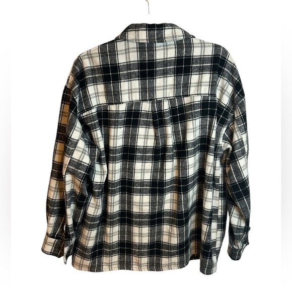 FOREVER 21 PLUS PLAID FLANNEL - Picture 2 of 4